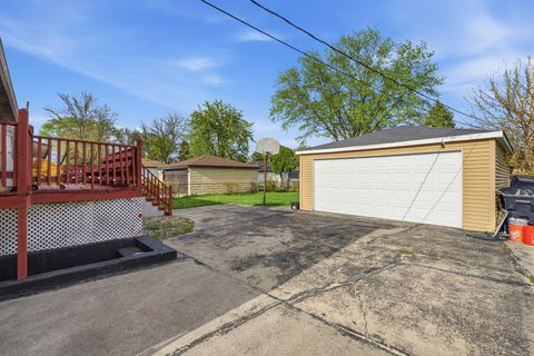 Tiny photo for 15637 Avalon Avenue, South Holland, IL 60473 (MLS # 12583955)