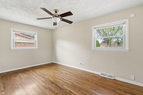 Tiny photo for 15637 Avalon Avenue, South Holland, IL 60473 (MLS # 12583955)