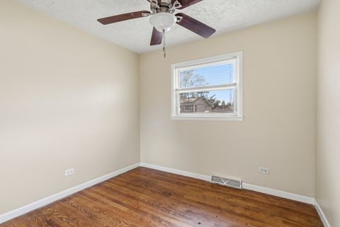 Tiny photo for 15637 Avalon Avenue, South Holland, IL 60473 (MLS # 12583955)