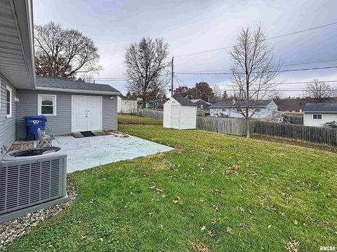 Tiny photo for 1336 W 38TH Place, Davenport, IA 52806 (MLS # QC4269677)