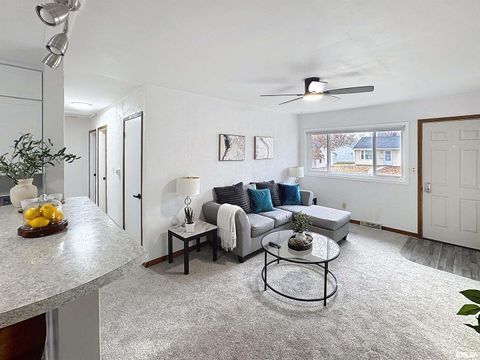 Tiny photo for 1336 W 38TH Place, Davenport, IA 52806 (MLS # QC4269677)