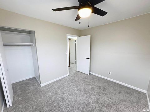 Tiny photo for 1336 W 38TH Place, Davenport, IA 52806 (MLS # QC4269677)