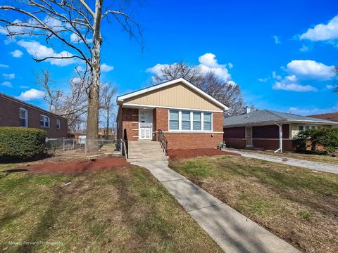 Photo of 1314 E 151st Street, Dolton, IL 60419 (MLS # 12593014)