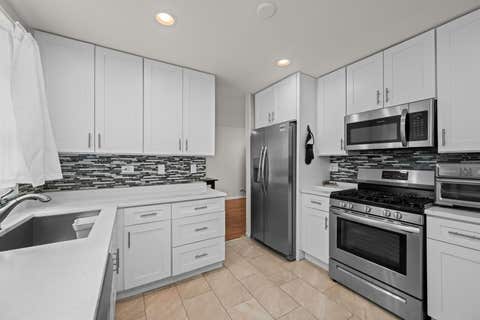 Tiny photo for 600 Thompson Boulevard, Buffalo Grove, IL 60089 (MLS # 12695205)