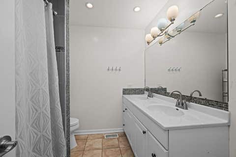 Tiny photo for 600 Thompson Boulevard, Buffalo Grove, IL 60089 (MLS # 12695205)