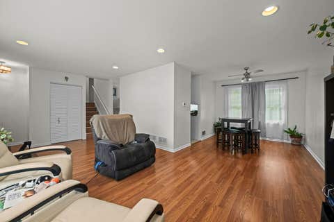 Tiny photo for 600 Thompson Boulevard, Buffalo Grove, IL 60089 (MLS # 12695205)