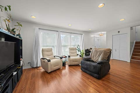 Tiny photo for 600 Thompson Boulevard, Buffalo Grove, IL 60089 (MLS # 12695205)