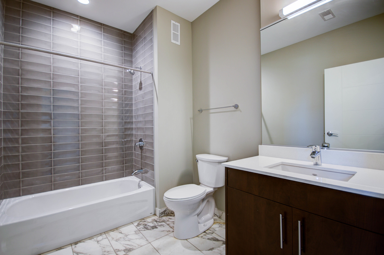 851 W Grand Avenue 102