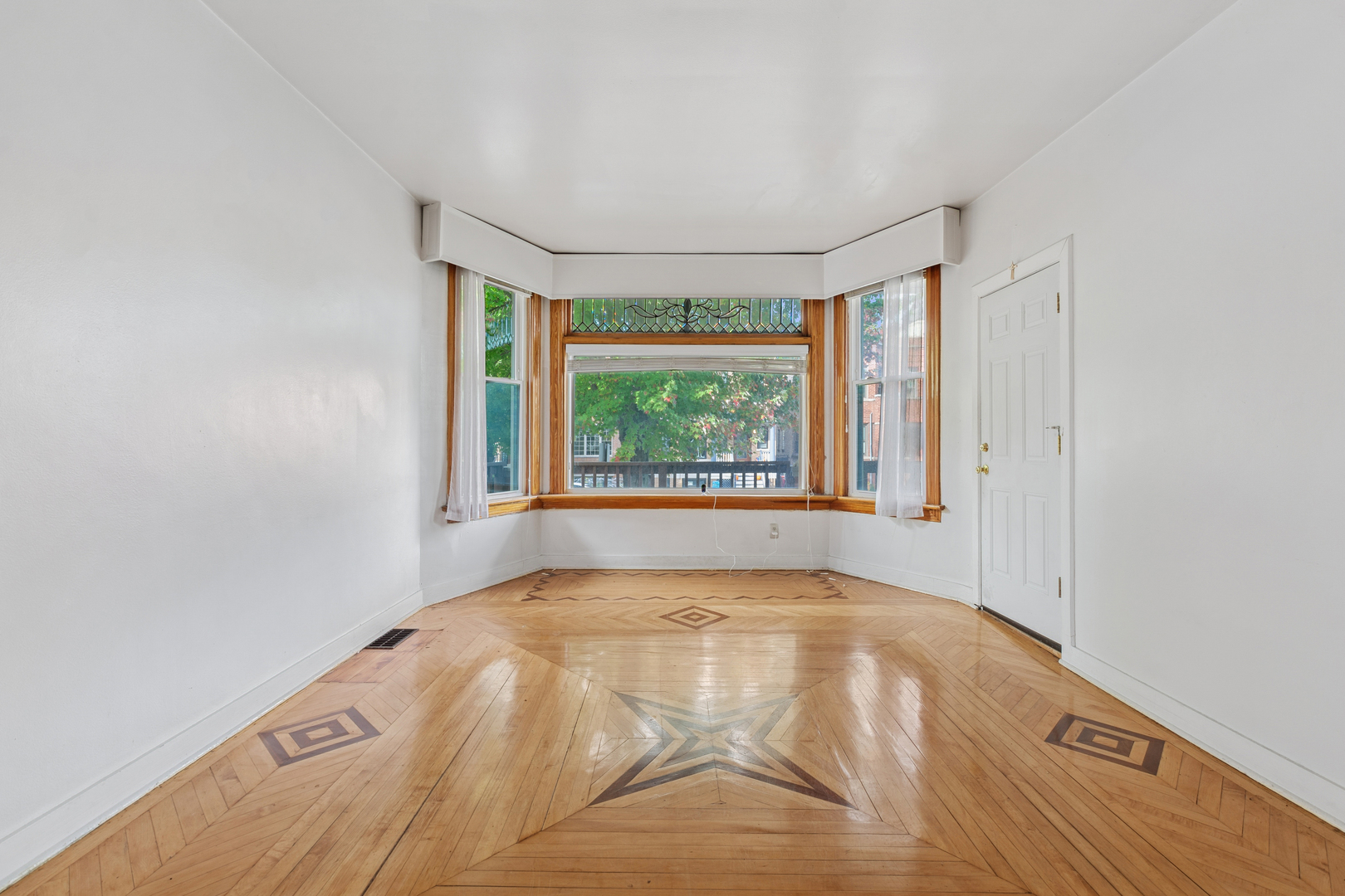 2429 N Rockwell Street