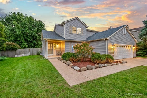 Tiny photo for 148 S Glenbrook Trail, McHenry, IL 60050 (MLS # 12769630)