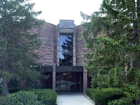 Photo of 3110 Pheasant Creek Drive #206, Northbrook, IL 60062 (MLS # 12545848)