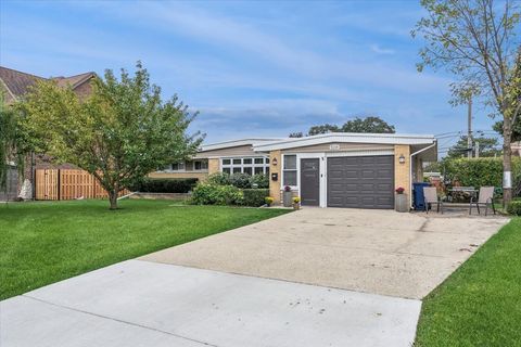 Photo of 5134 N Mission Drive, Norridge, IL 60706 (MLS # 12331324)