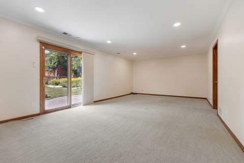 Tiny photo for 345 Mayfair Drive, Aurora, IL 60504 (MLS # 12715054)
