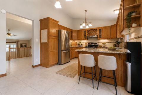 Tiny photo for 345 Mayfair Drive, Aurora, IL 60504 (MLS # 12715054)
