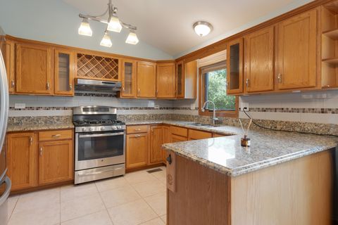 Tiny photo for 345 Mayfair Drive, Aurora, IL 60504 (MLS # 12715054)