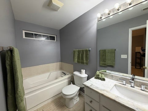 Tiny photo for 335 Thornwood Way #D, South Elgin, IL 60177 (MLS # 12787361)