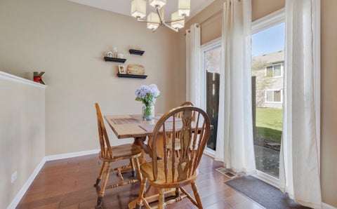 Tiny photo for 335 Thornwood Way #D, South Elgin, IL 60177 (MLS # 12787361)