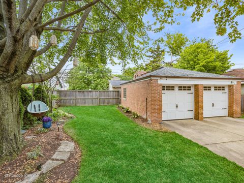 Tiny photo for 712 N Catherine Avenue, La Grange Park, IL 60526 (MLS # 12556128)