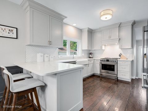 Tiny photo for 712 N Catherine Avenue, La Grange Park, IL 60526 (MLS # 12556128)