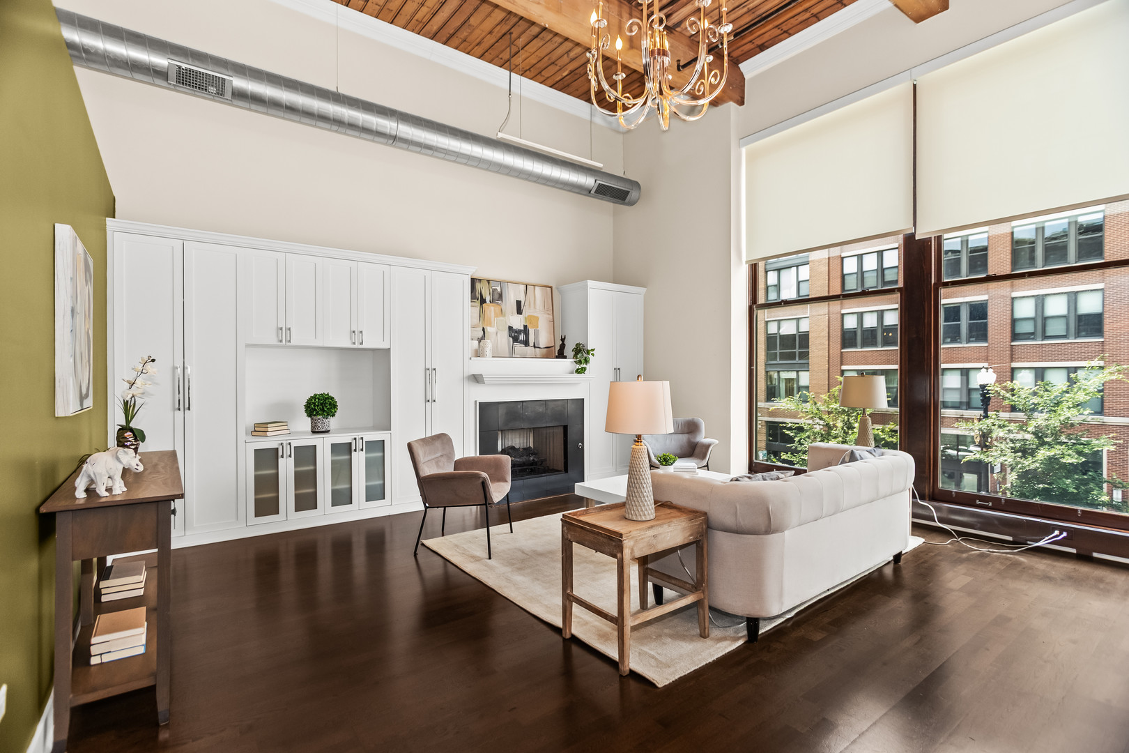 2303 S Michigan Avenue 208