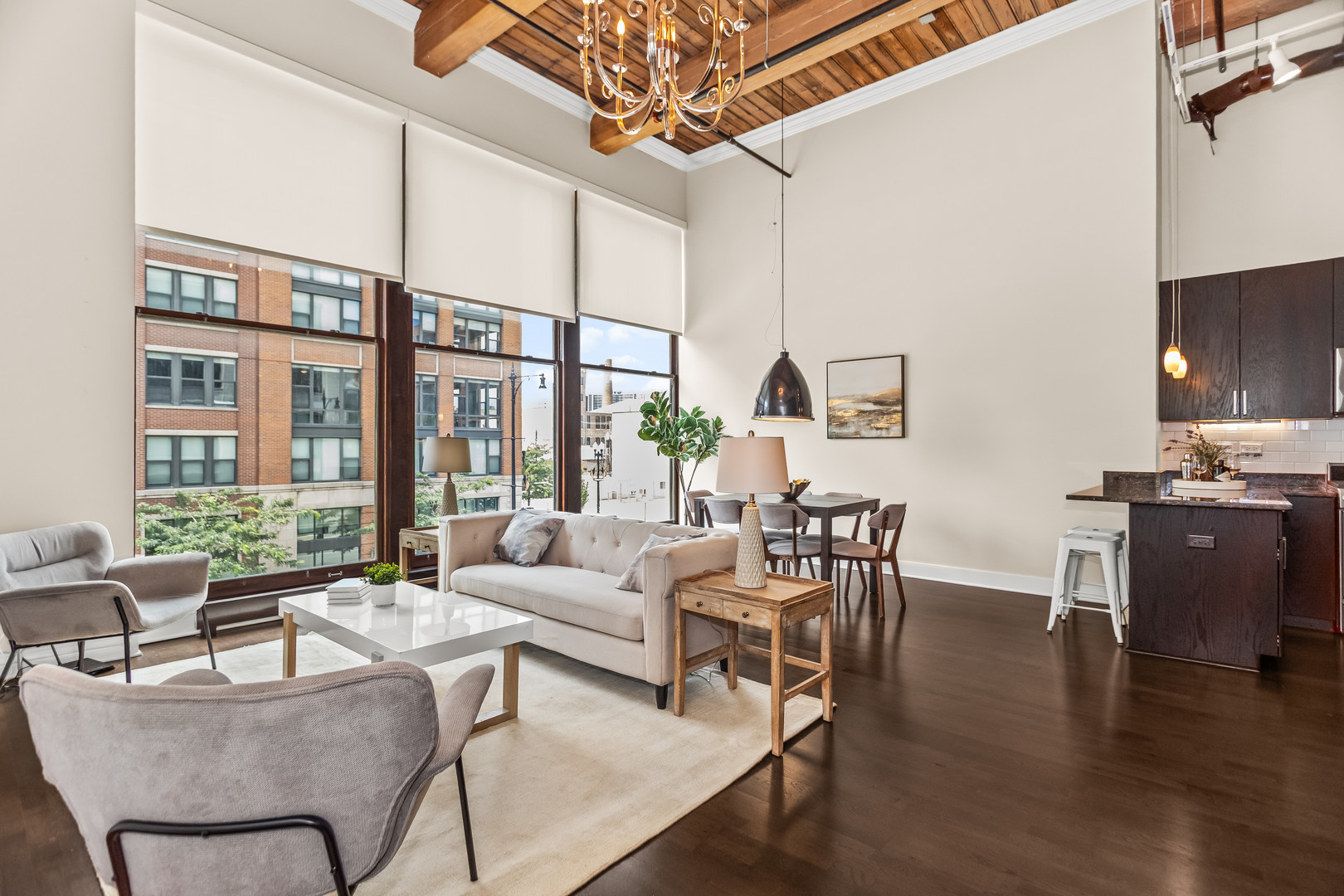 2303 S Michigan Avenue 208