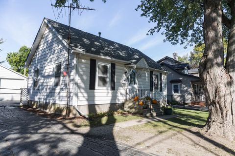 Tiny photo for 315 S Pine Street, New Lenox, IL 60451 (MLS # 12486551)