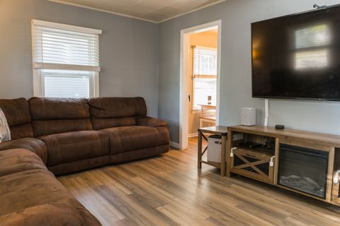 Tiny photo for 315 S Pine Street, New Lenox, IL 60451 (MLS # 12486551)
