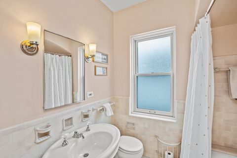 Tiny photo for 1519 Hinman Avenue #4C, Evanston, IL 60201 (MLS # 12592340)