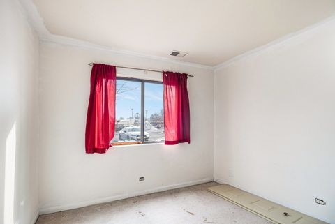 Tiny photo for 10 Oak Creek Drive #1020, Buffalo Grove, IL 60089 (MLS # 12532099)