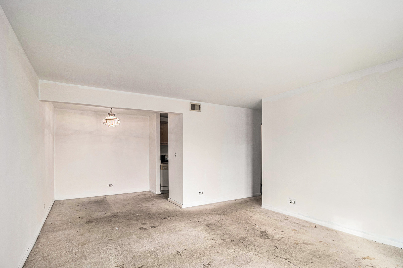 10 Oak Creek Drive 1020