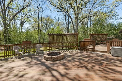 Tiny photo for 33 Half Day Road, Lincolnshire, IL 60069 (MLS # 12632396)