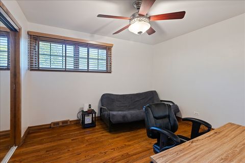 Tiny photo for 33 Half Day Road, Lincolnshire, IL 60069 (MLS # 12632396)