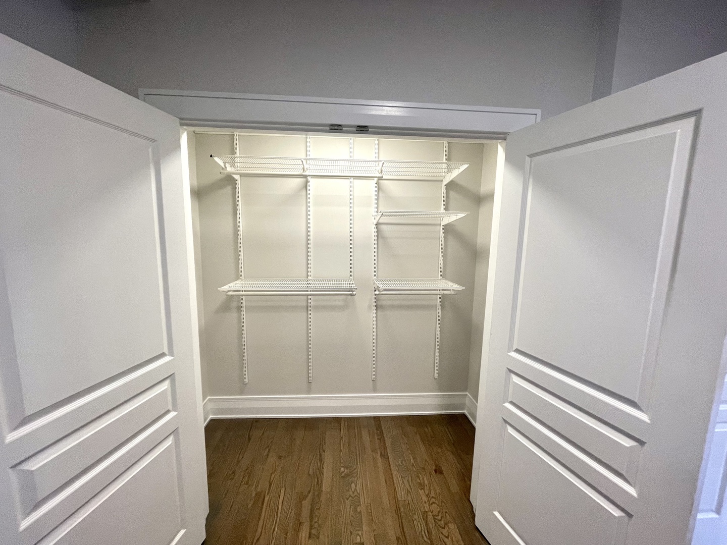 2539 W Iowa Street 2