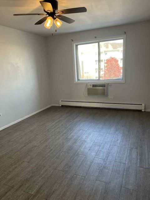 Tiny photo for 208 Shorewood Drive #3-2C, Glendale Heights, IL 60139 (MLS # 12516389)