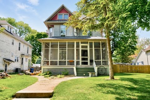 Photo of 1035 Marquette Street, Lasalle, IL 61301 (MLS # 12642202)