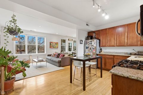 Tiny photo for 2200 W Winona Avenue #2, Chicago, IL 60625 (MLS # 12582050)