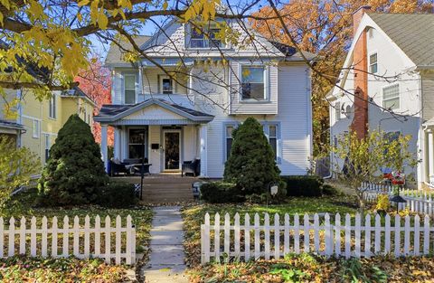 Photo of 507 N Hennepin Avenue, Dixon, IL 61021 (MLS # 12508216)