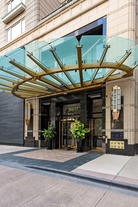 Photo of 800 N Michigan Avenue #PH64, Chicago, IL 60611 (MLS # 12471830)