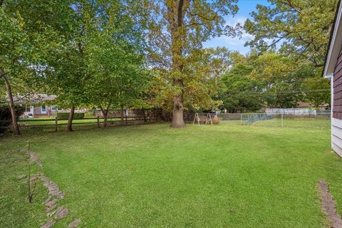 Tiny photo for 18 Gale Avenue, River Forest, IL 60305 (MLS # 12505557)