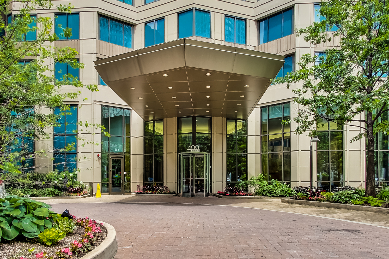 400 N LaSalle Drive 4012