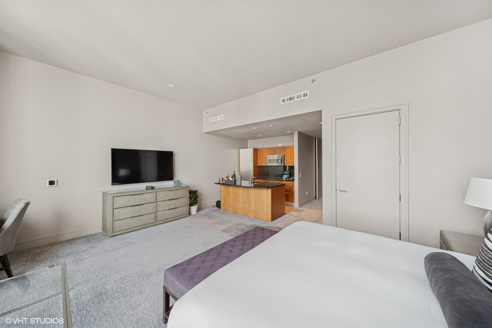 401 N Wabash Avenue 2754