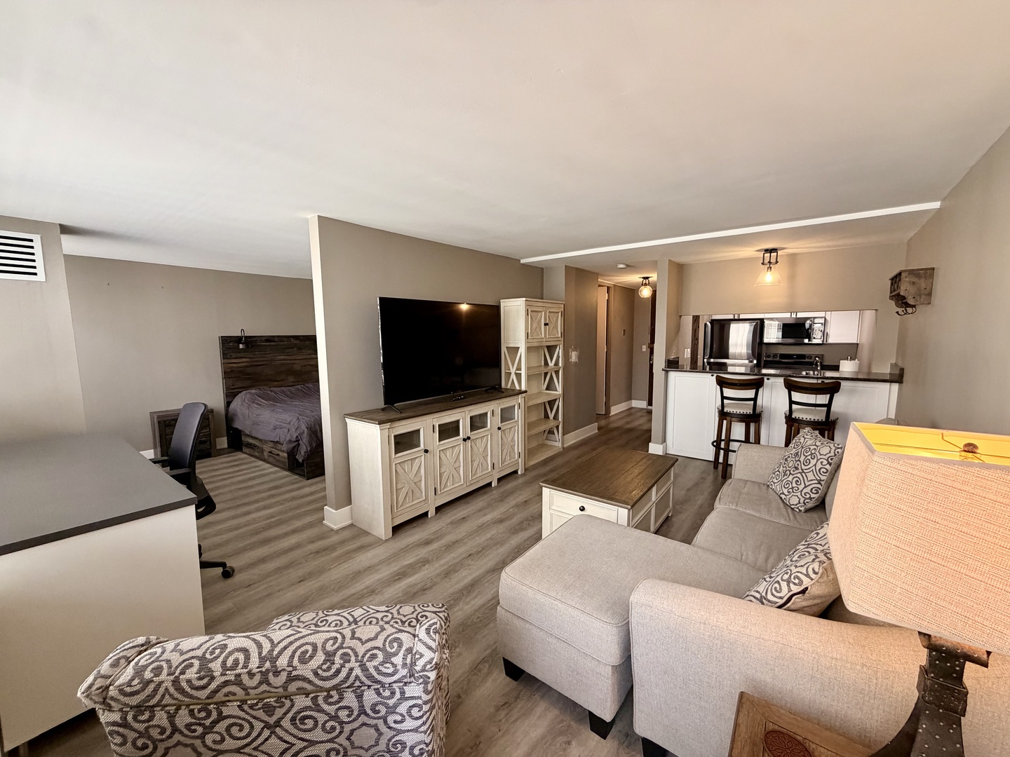 233 E Erie Street 2103
