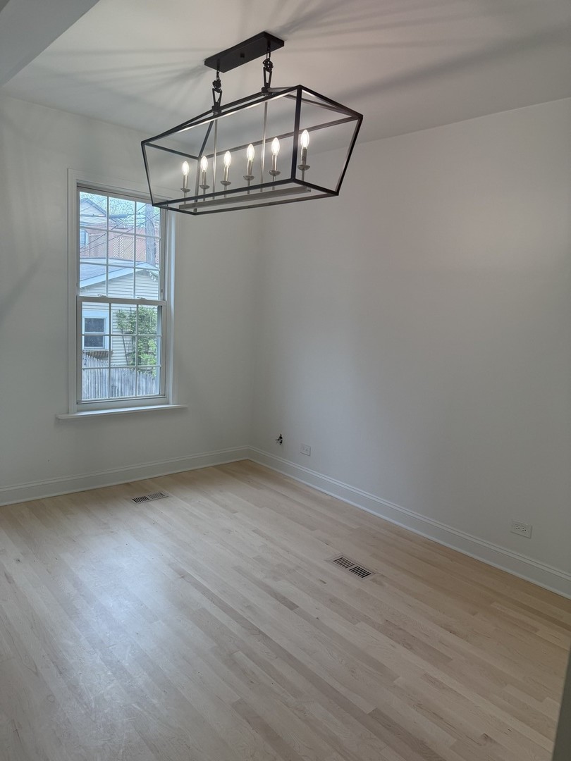 1910 W George Street