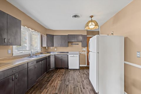 Tiny photo for 524 Gray Drive, Gibson City, IL 60936 (MLS # 12508126)