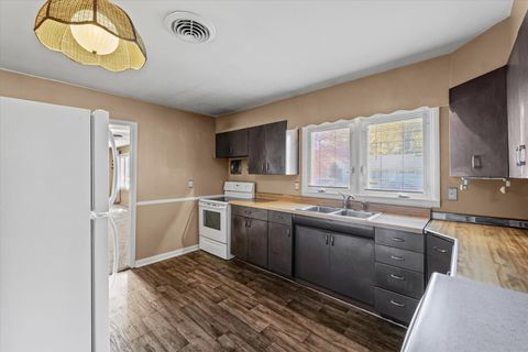 Tiny photo for 524 Gray Drive, Gibson City, IL 60936 (MLS # 12508126)