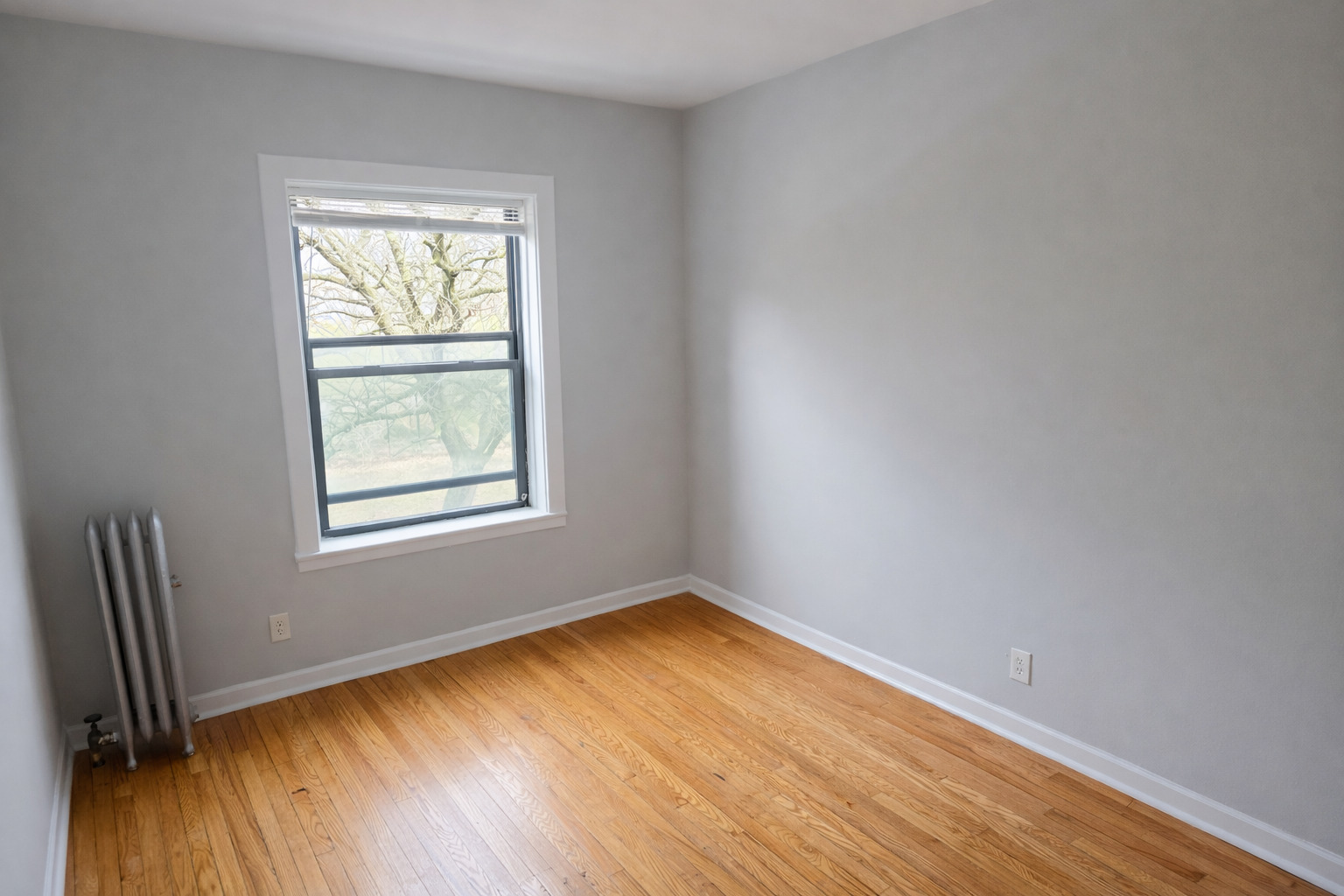 2125 E 67th Street 3W