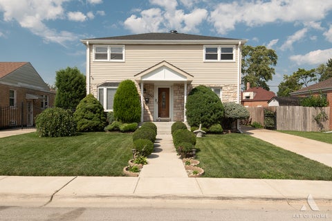Tiny photo for 9510 Davis Street, Franklin Park, IL 60131 (MLS # 12754288)