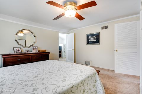 Tiny photo for 130 Belle Plaine Avenue, Park Ridge, IL 60068 (MLS # 12612232)