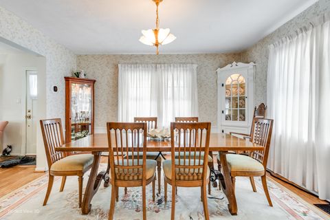 Tiny photo for 130 Belle Plaine Avenue, Park Ridge, IL 60068 (MLS # 12612232)