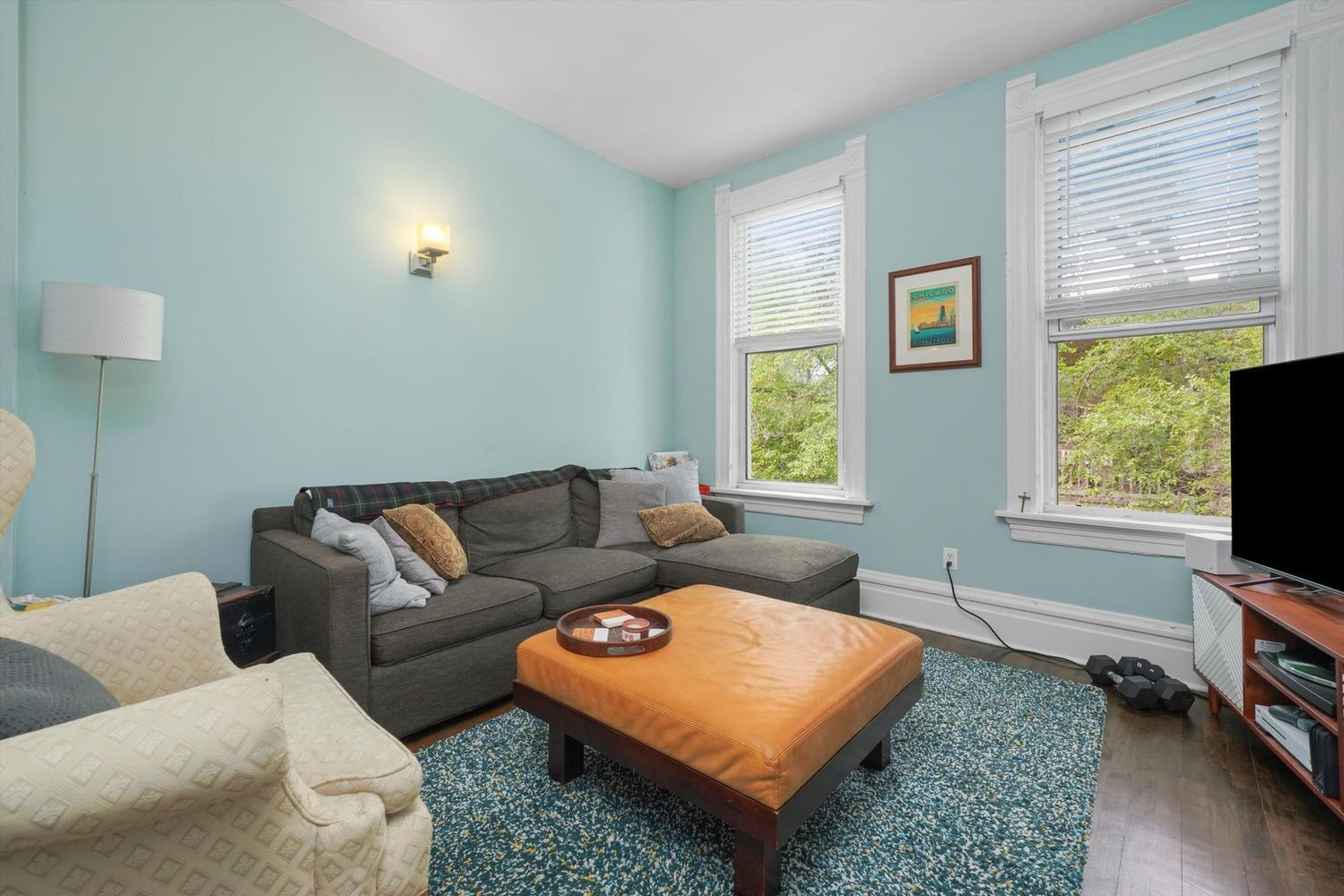 1527 N Claremont Avenue 2R